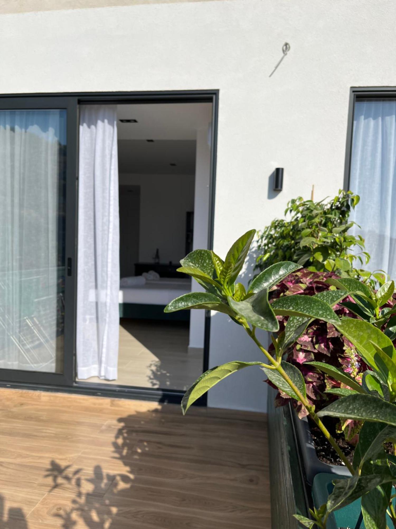 Del Mare Hotel Sarande Exterior photo
