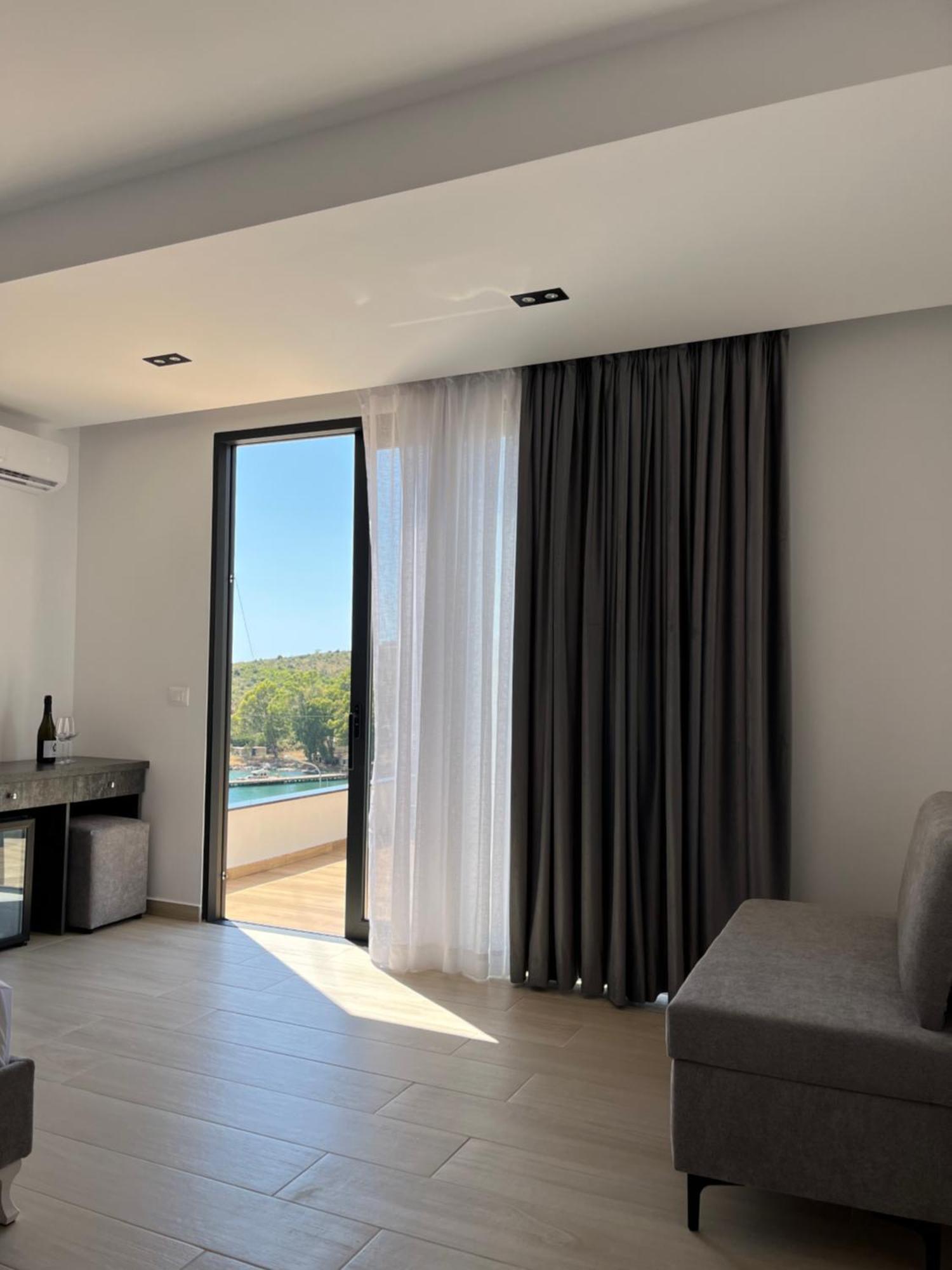 Del Mare Hotel Sarande Exterior photo