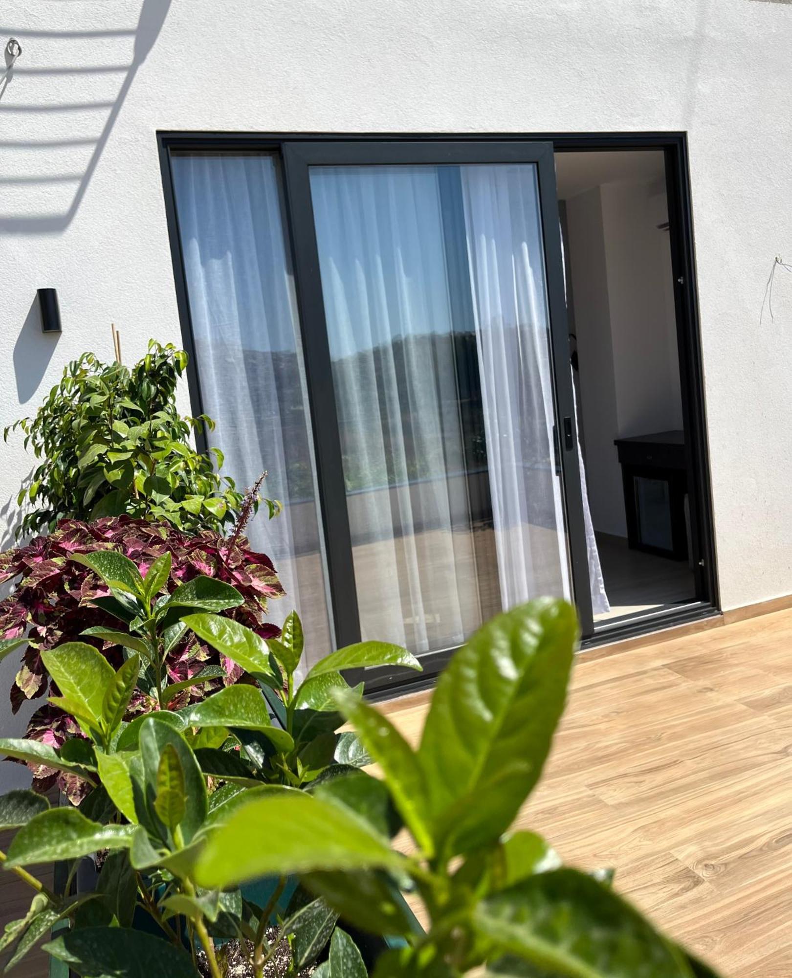Del Mare Hotel Sarande Exterior photo